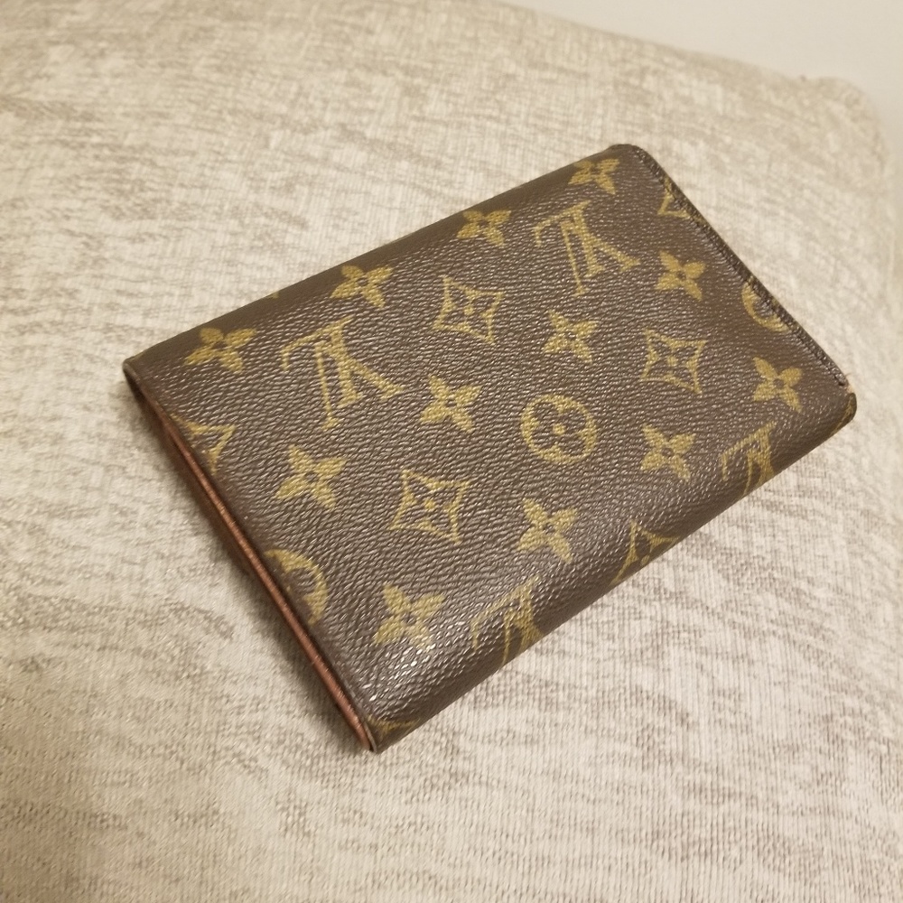 Louis Vuitton Monogram Wallet - Picture 2 of 7